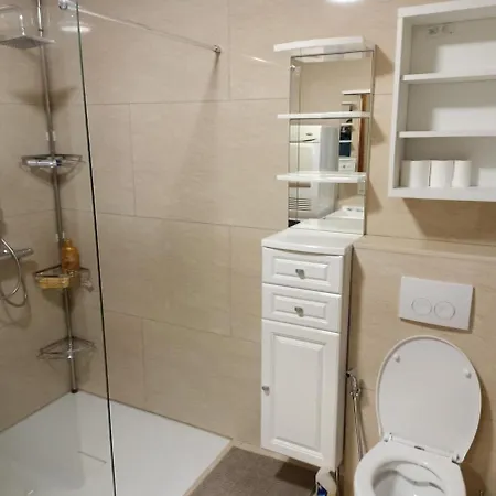 펜션 Cosy House With 3 And Garden Near *