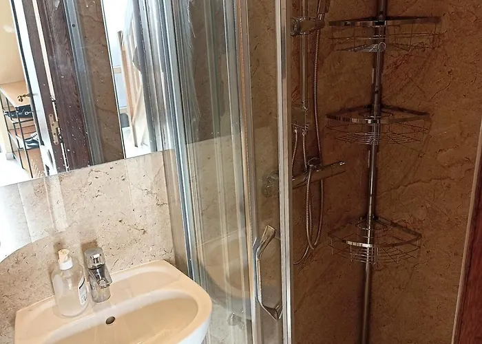 Casa de Férias Cosy House With 3 And Garden Near