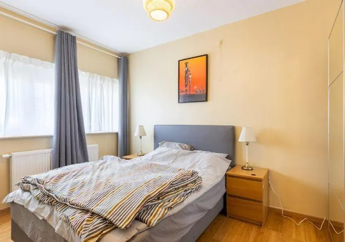 Cosy House With 3 And Garden Near