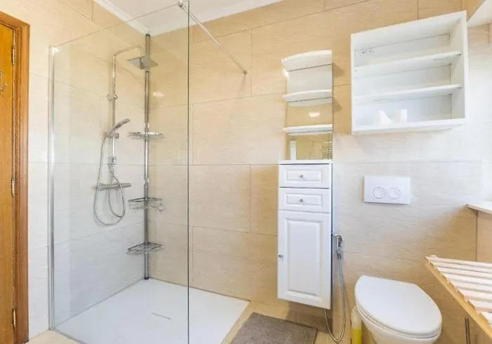 Cosy House With 3 And Garden Near Casa de Férias *