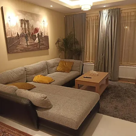 Дом отдыха Cosy House With 3 And Garden Near *